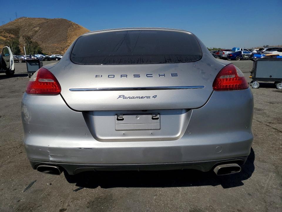 51365386 :رقم المزاد ، WP0AA2A75CL012012 vin ، 2012 Porsche Panamera مزاد بيع