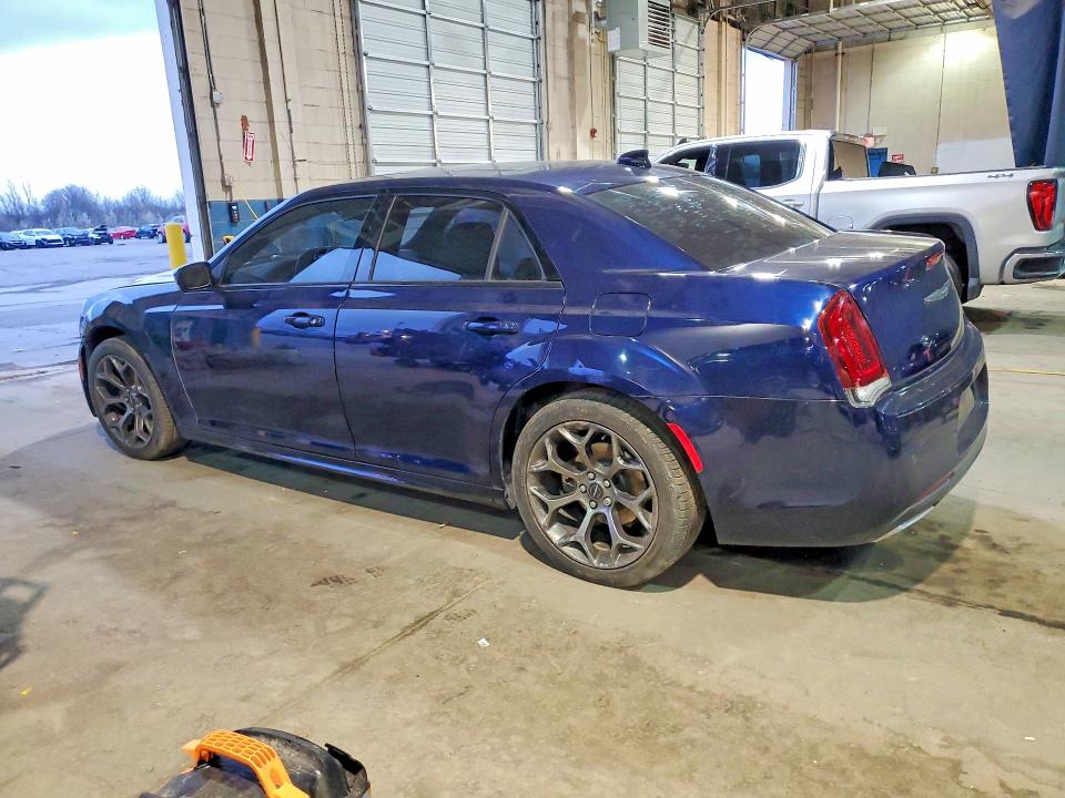 Продажа на аукционе авто 2015 Chrysler 300, vin: 2C3CCABT4FH867850, номер лота: 49127626