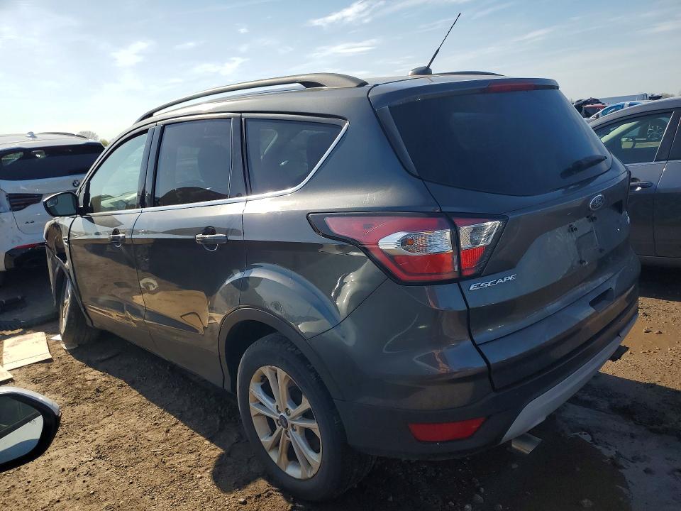 50245836 :رقم المزاد ، 1FMCU0GD5JUC61625 vin ، 2018 Ford Escape مزاد بيع