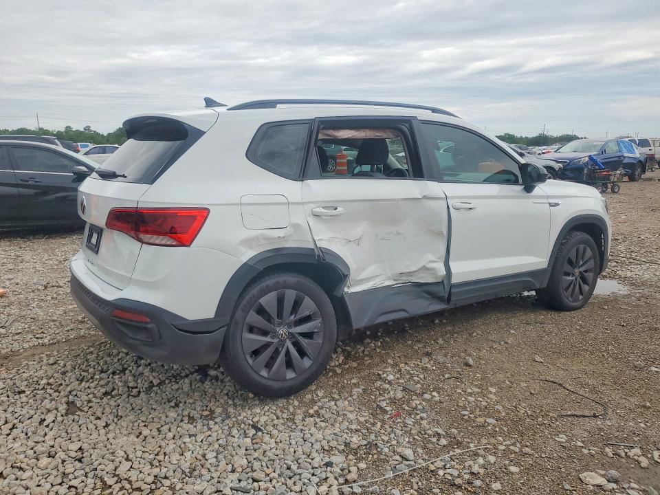 50477796 :رقم المزاد ، 3VVCX7B20NM078624 vin ، 2022 Volkswagen Taos مزاد بيع