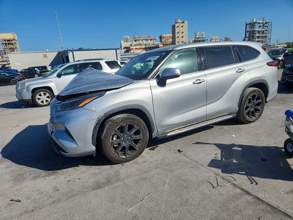 50295466 :رقم المزاد ، 5TDZZRAH7NS121165 vin ، 2022 Toyota Highlander مزاد بيع