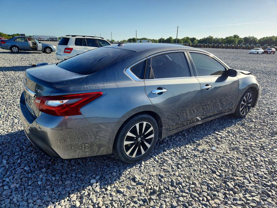 Продаж на аукціоні авто 2018 Nissan Altima, vin: 1N4AL3AP2JC267350, номер лоту: 49959056