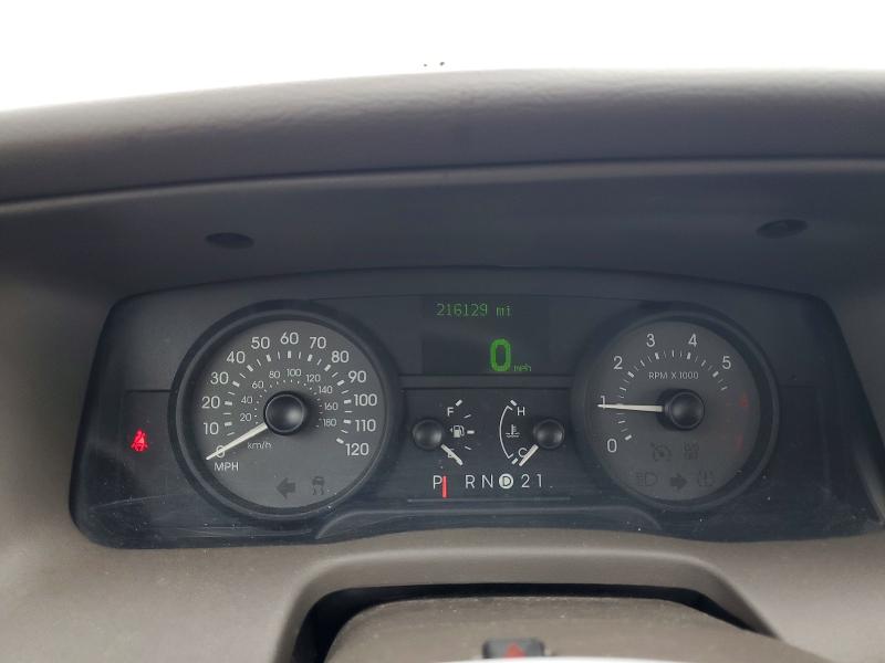 49162696 :رقم المزاد ، 2MEBM7FV6AX630115 vin ، 2010 Mercury Grand Marquis مزاد بيع