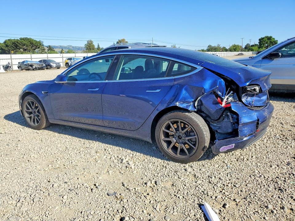 48797436 :رقم المزاد ، 5YJ3E1EA8KF400799 vin ، 2019 Tesla Model 3 مزاد بيع