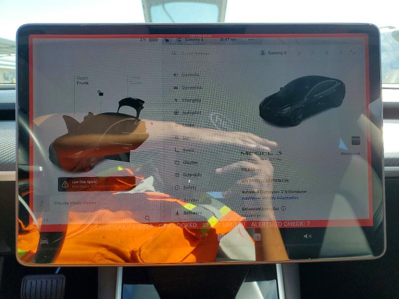 50509646 :رقم المزاد ، 5YJ3E1EAXJF018739 vin ، 2018 Tesla Model 3 مزاد بيع