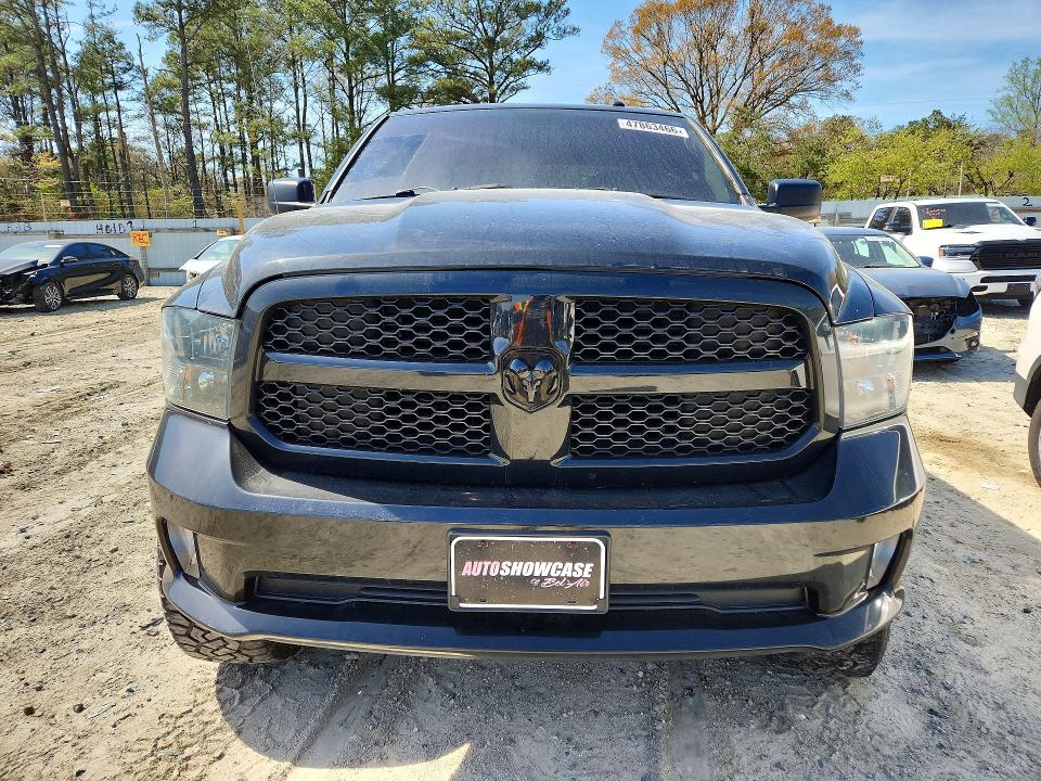 47863466 :رقم المزاد ، 3C6RR7KT1HG533017 vin ، 2017 Ram 1500 مزاد بيع
