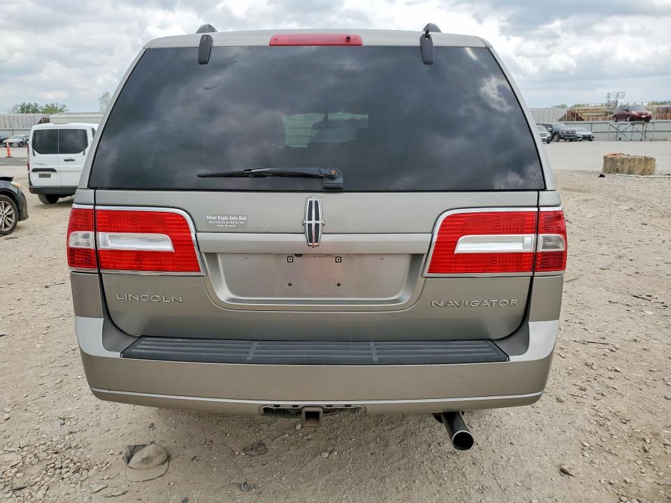 50174596 :رقم المزاد ، 5LMFU28598LJ03768 vin ، 2008 Lincoln Navigator مزاد بيع
