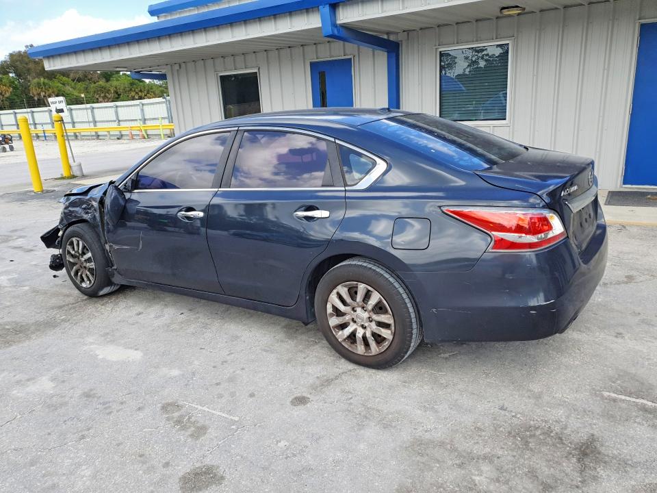 2015 Nissan Altima მანქანა იყიდება აუქციონზე, vin: 1N4AL3APXFN385237, აუქციონის ნომერი: 49914486