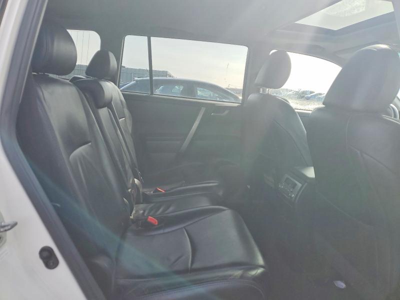 Продажа на аукционе авто 2012 Toyota Highlander, vin: 5TDBK3EH0CS152199, номер лота: 48292306