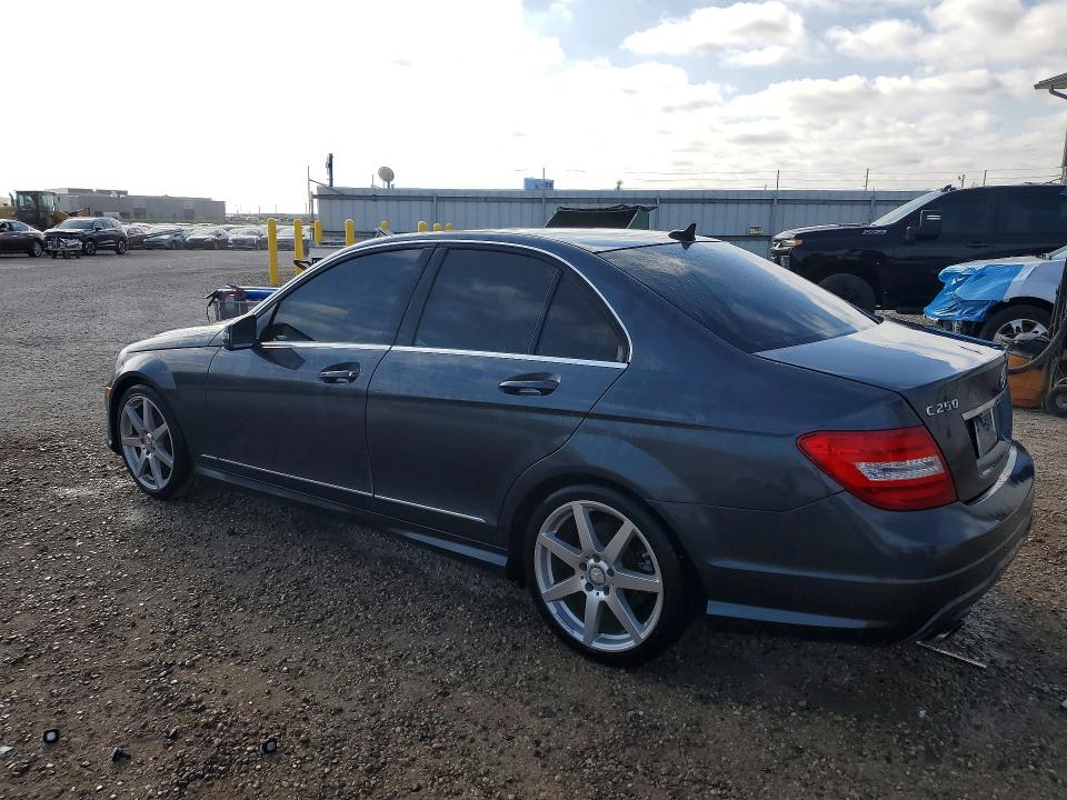 2014 Mercedes-benz C მანქანა იყიდება აუქციონზე, vin: WDDGF4HB9EA955364, აუქციონის ნომერი: 50825356