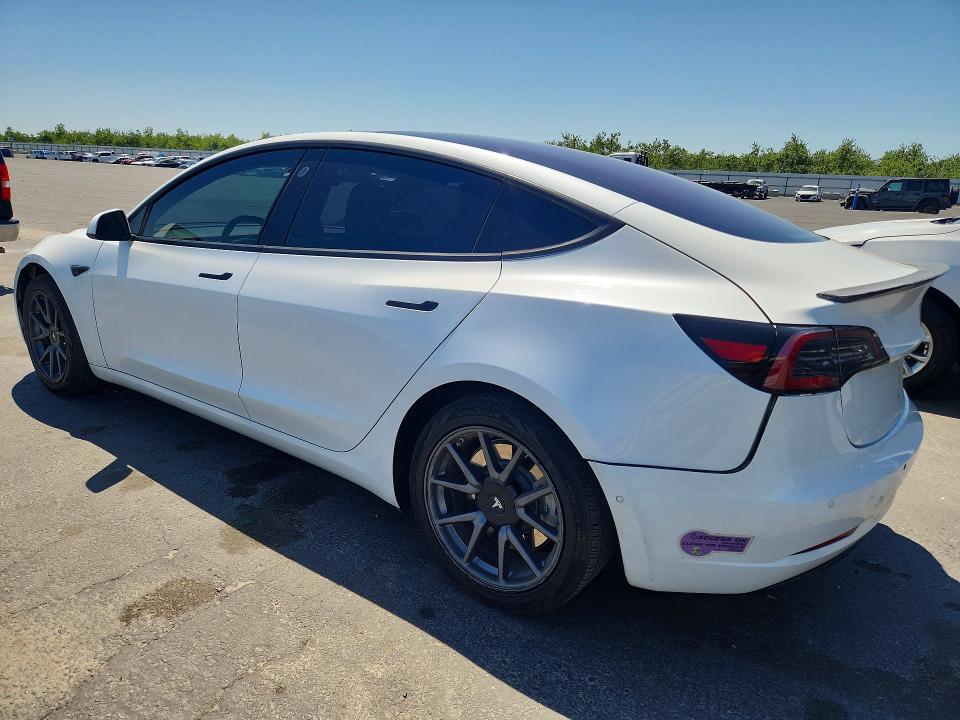 48547606 :رقم المزاد ، 5YJ3E1EA5JF026165 vin ، 2018 Tesla Mdl 3 مزاد بيع
