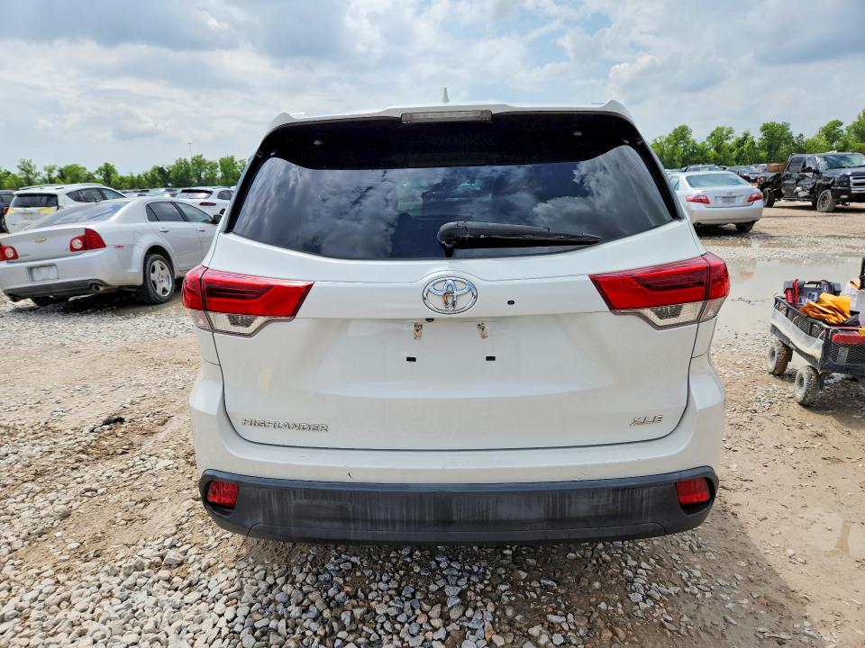 51019626 :رقم المزاد ، 5TDKZRFH4HS517133 vin ، 2017 Toyota Highlander مزاد بيع