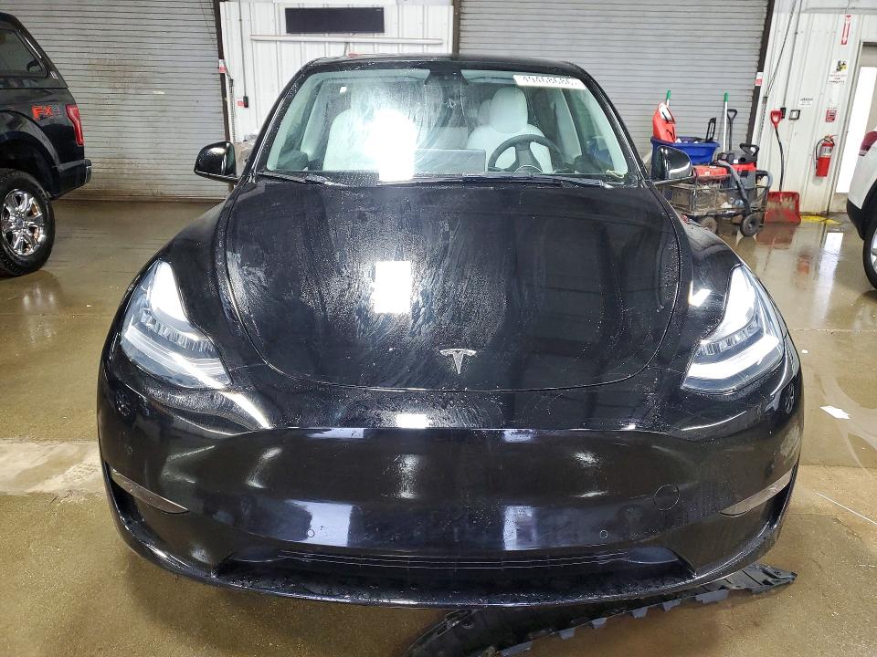 Продажа на аукционе авто 2021 Tesla Model Y, vin: 5YJYGAEE4MF247151, номер лота: 49468686