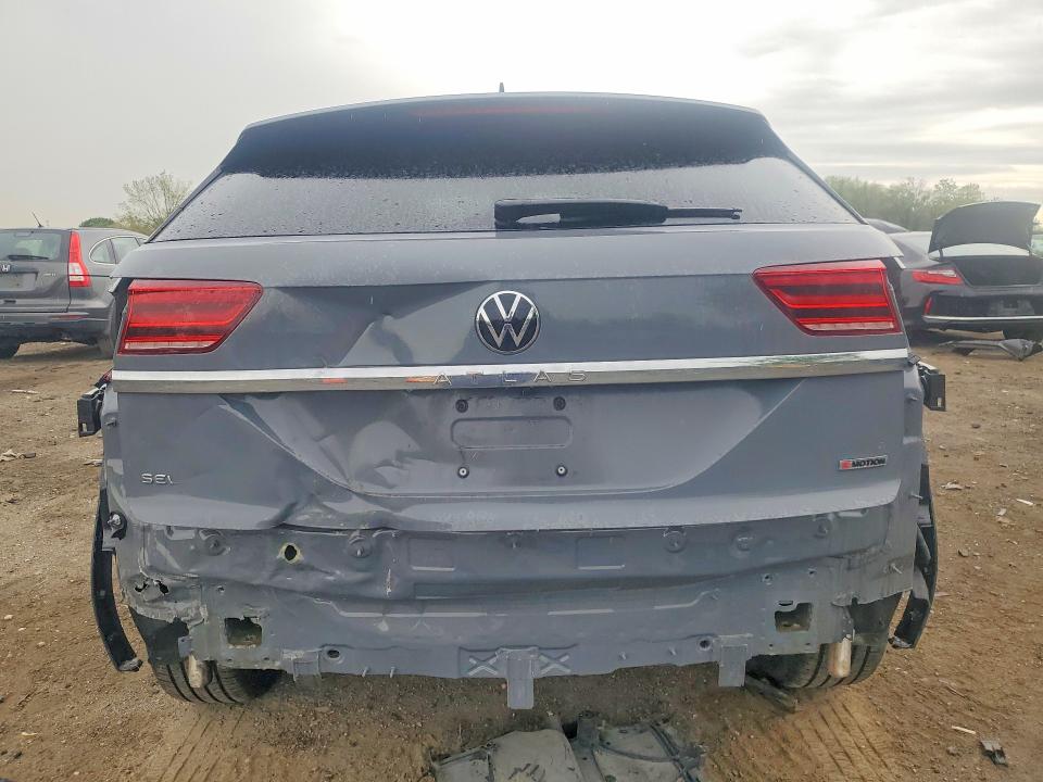50942216 :رقم المزاد ، 1V2SC2CA7NC217145 vin ، 2022 Volkswagen Atlas Cross مزاد بيع