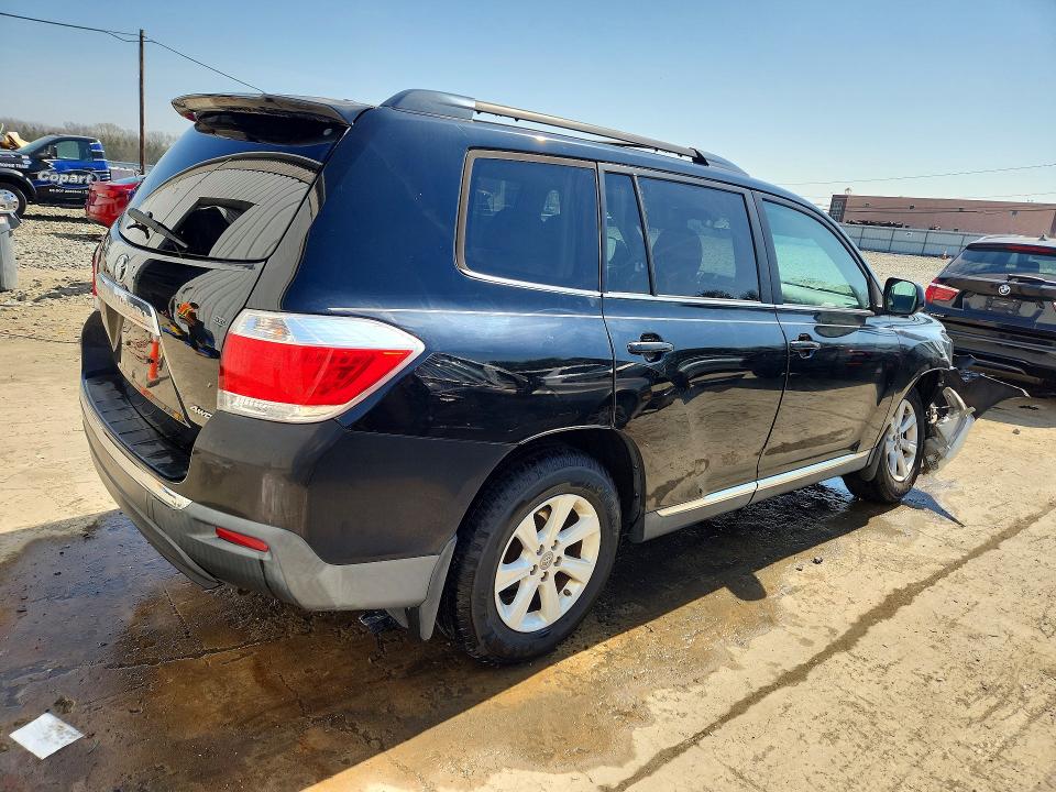 Продажа на аукционе авто 2012 Toyota Highlander, vin: 5TDBK3EH3CS136952, номер лота: 49383376