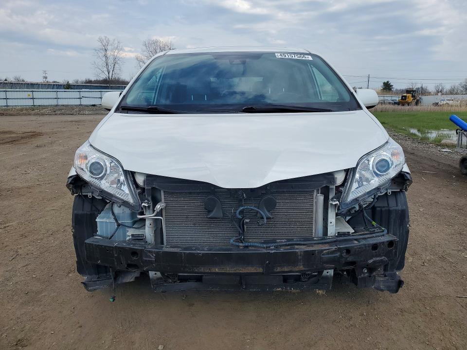 Продажа на аукционе авто 2019 Toyota Sienna, vin: 5TDYZ3DC5KS010697, номер лота: 49157566