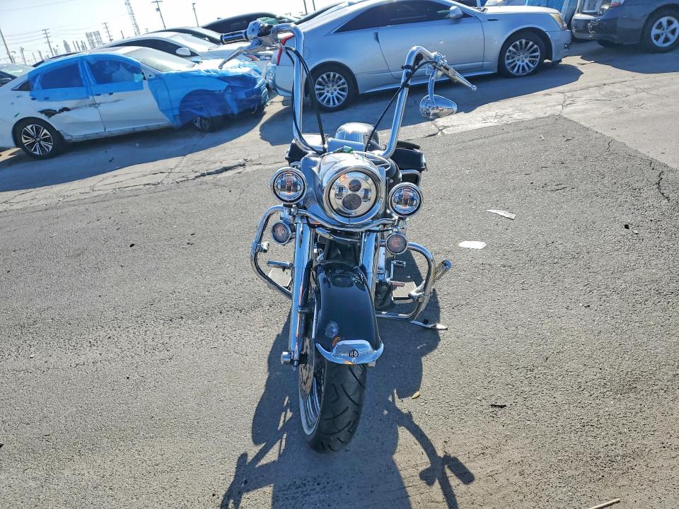 51676496 :رقم المزاد ، 1HD1FRW352Y604073 vin ، 2002 Harley-davidson Flhrci مزاد بيع