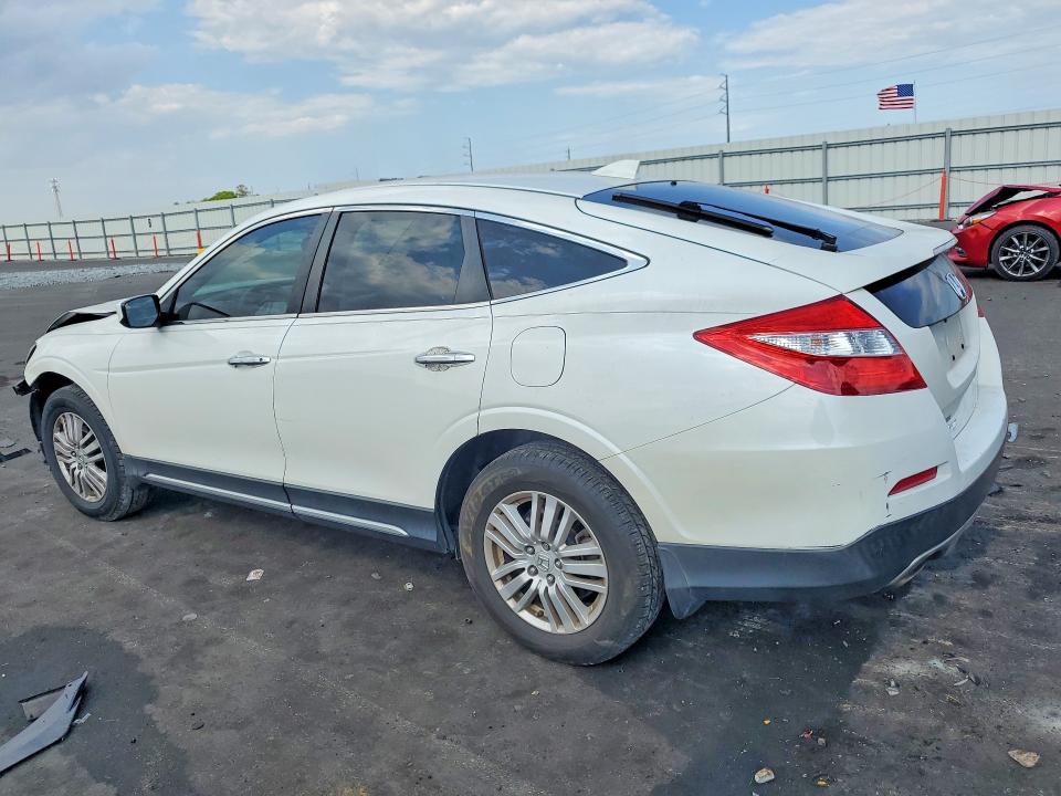 2015 Honda Crosstour მანქანა იყიდება აუქციონზე, vin: 5J6TF3H5XFL001557, აუქციონის ნომერი: 51406026