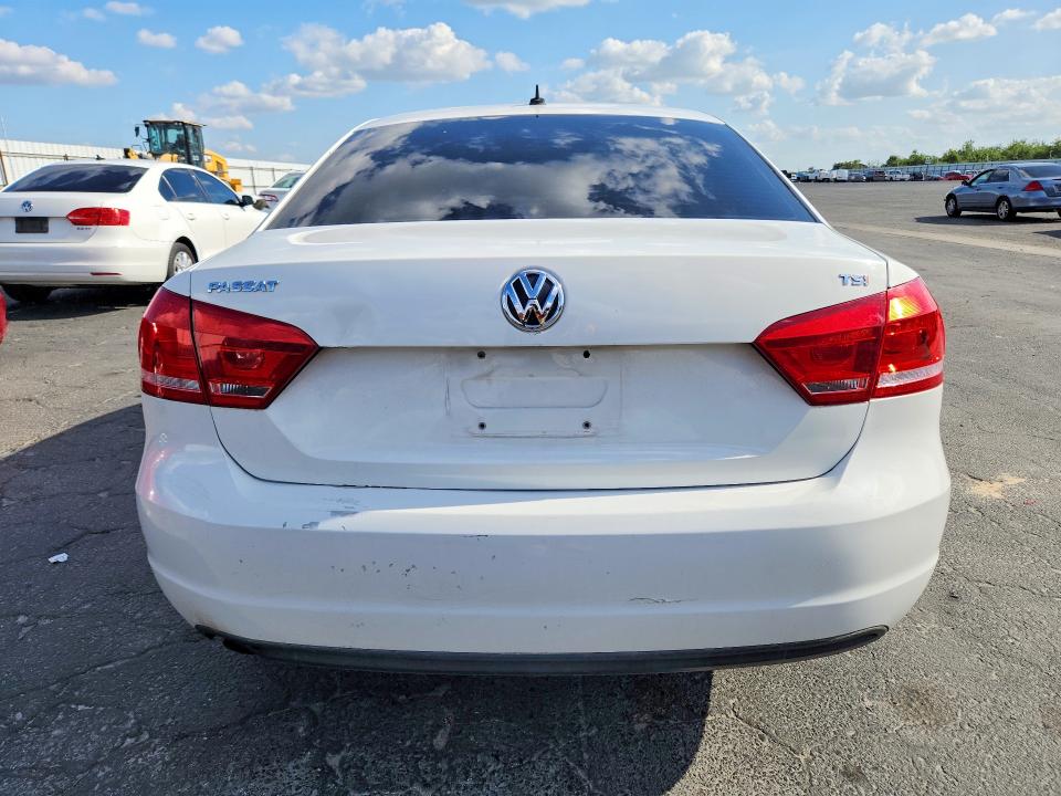 2015 Volkswagen Passat მანქანა იყიდება აუქციონზე, vin: 1VWAT7A36FC077263, აუქციონის ნომერი: 51443626