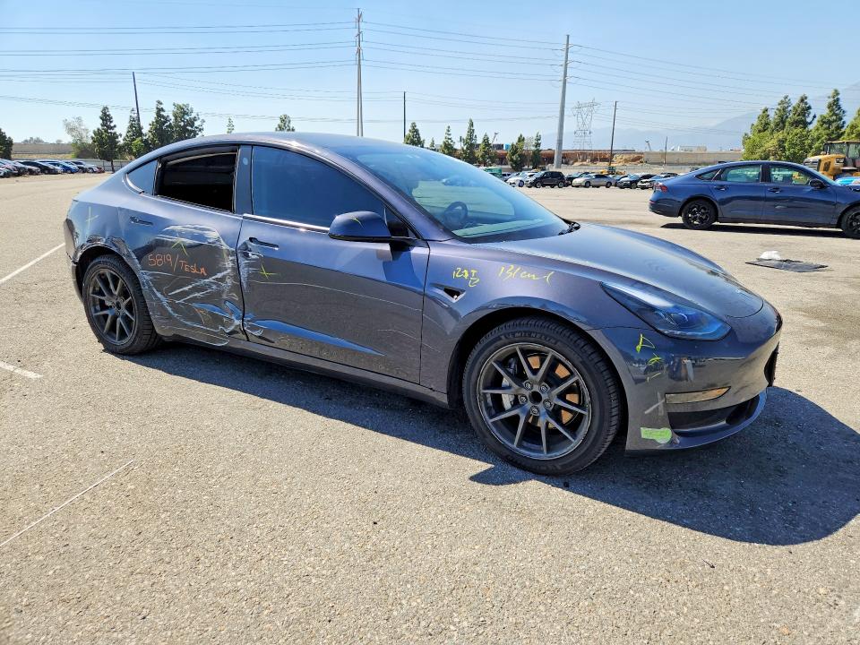 Продажа на аукционе авто 2023 Tesla Model 3, vin: 5YJ3E1EAXPF518716, номер лота: 49119236