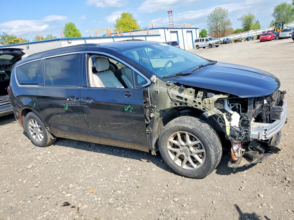 49501686 :رقم المزاد ، 2C4RC1DG6MR569670 vin ، 2021 Chrysler Voyager مزاد بيع