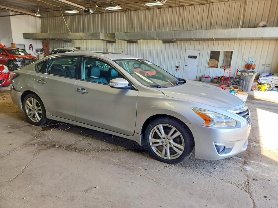 50051846 :رقم المزاد ، 1N4BL3AP7FC104110 vin ، 2015 Nissan Altima مزاد بيع