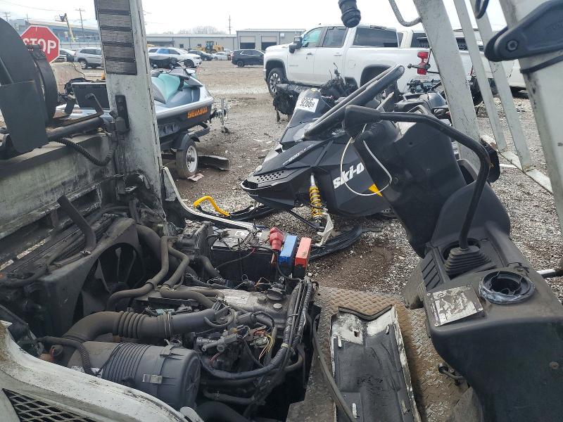 Продаж на аукціоні авто 2015 Unicariers Forklift, vin: CP1F29W6842, номер лоту: 49416196
