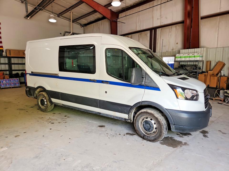 53460086 :رقم المزاد ، 1FTBW2CM2JKB30983 vin ، 2018 Ford Transit مزاد بيع