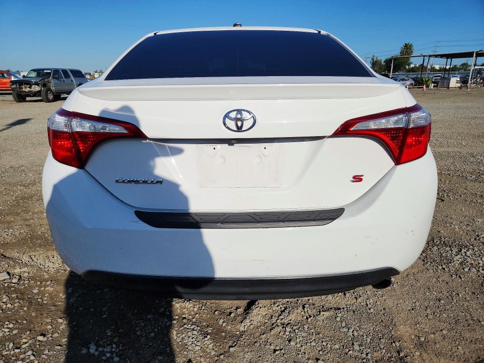 2015 Toyota Corolla მანქანა იყიდება აუქციონზე, vin: 5YFBURHE3FP243818, აუქციონის ნომერი: 49841236