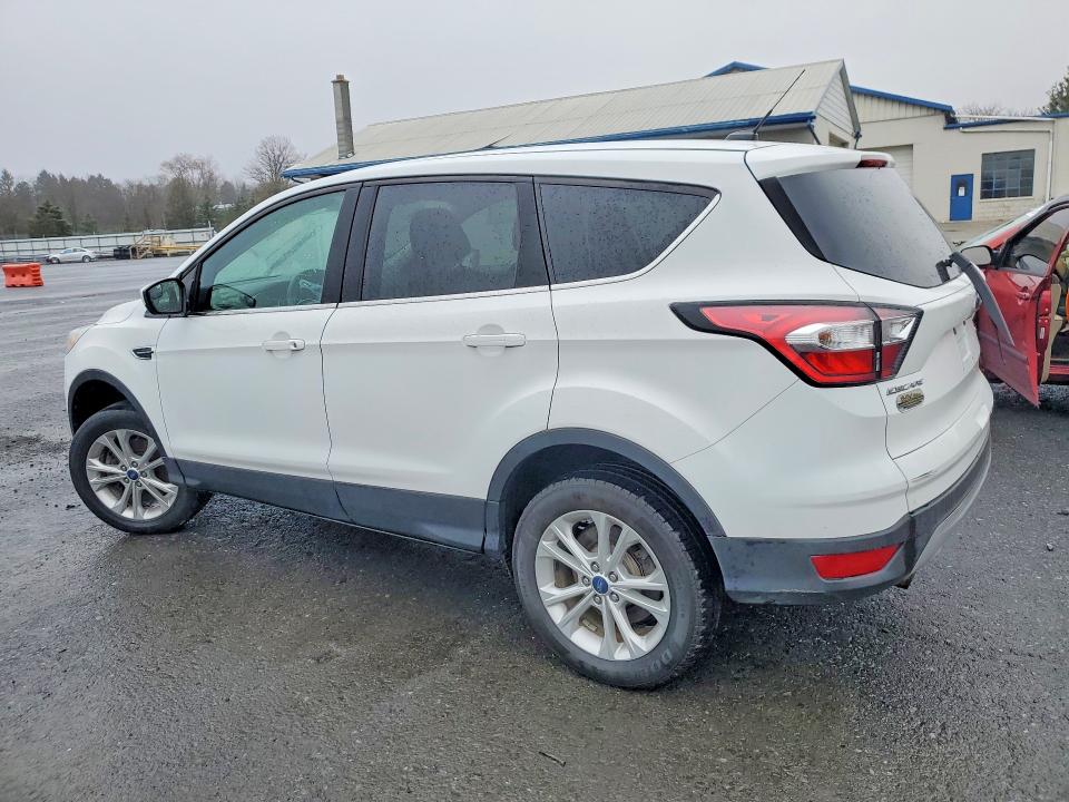 48835176 :رقم المزاد ، 1FMCU9GD6HUC58974 vin ، 2017 Ford Escape مزاد بيع