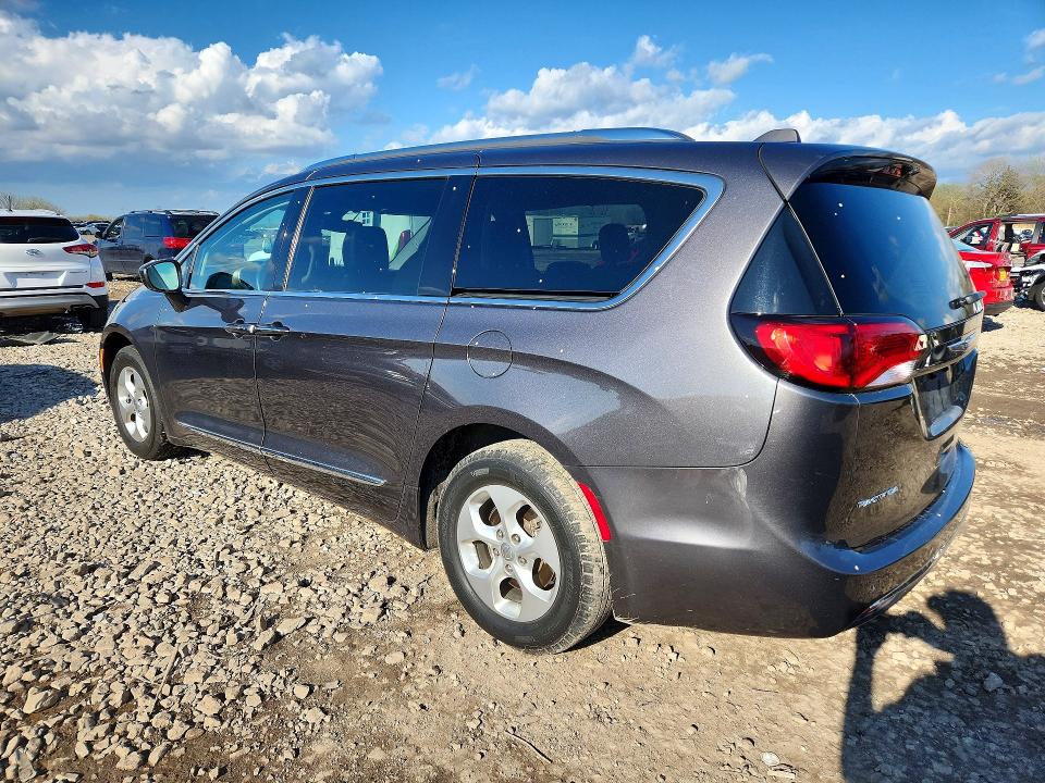 50266256 :رقم المزاد ، 2C4RC1EG5HR757486 vin ، 2017 Chrysler Pacifica مزاد بيع