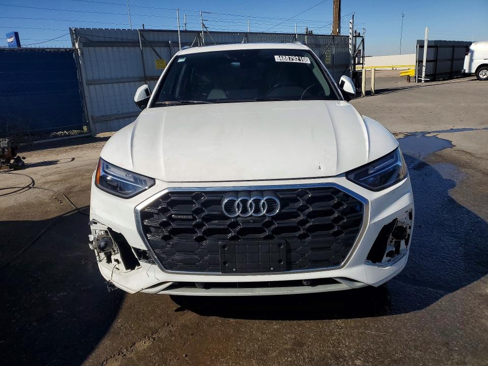 48879216 :رقم المزاد ، WA1EAAFYXP2049141 vin ، 2023 Audi Q5 مزاد بيع