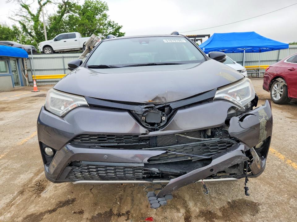 51070706 :رقم المزاد ، JTMJFREV0HJ704460 vin ، 2017 Toyota Rav4 مزاد بيع