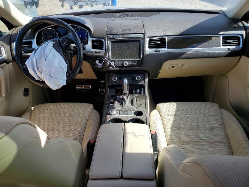50668556 :رقم المزاد ، WVGEP9BP9GD003090 vin ، 2016 Volkswagen Touareg مزاد بيع