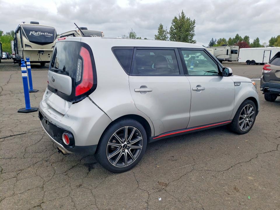 50297286 :رقم المزاد ، KNDJX3AA6J7576645 vin ، 2018 Kia Soul مزاد بيع