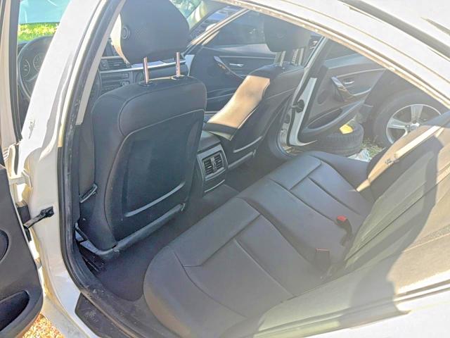 51367386 :رقم المزاد ، WBA3C3G58FNT52372 vin ، 2015 Bmw 320 مزاد بيع