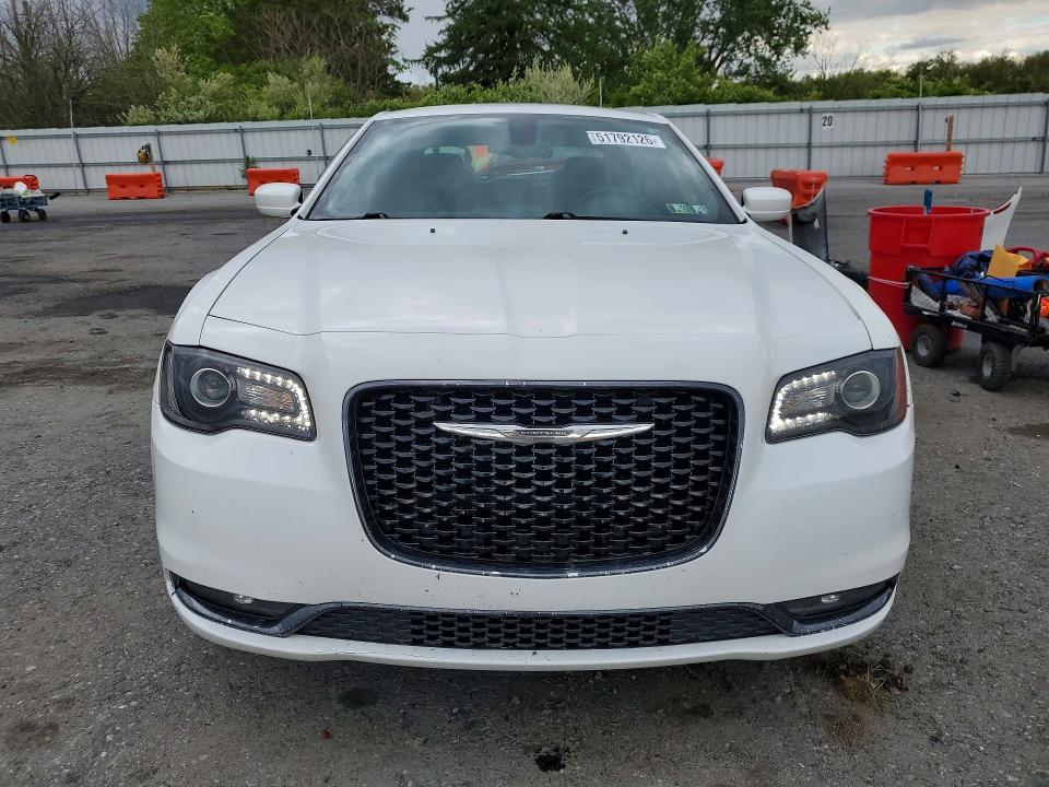 2019 Chrysler 300 მანქანა იყიდება აუქციონზე, vin: 2C3CCABG5KH628661, აუქციონის ნომერი: 51792126