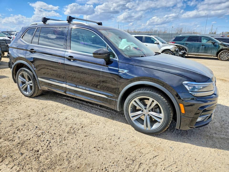 50074556 :رقم المزاد ، 3VV4B7AX5JM211856 vin ، 2018 Volkswagen Tiguan مزاد بيع