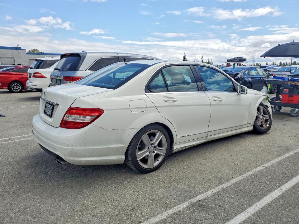 49646286 :رقم المزاد ، WDDGF5EB4BR139783 vin ، 2011 Mercedes-benz C مزاد بيع