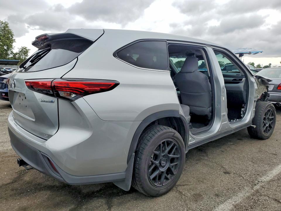 Aukcja sprzedaży 2022 Toyota Highlander, vin: 5TDBBRCH5NS558780, numer aukcji: 50601896