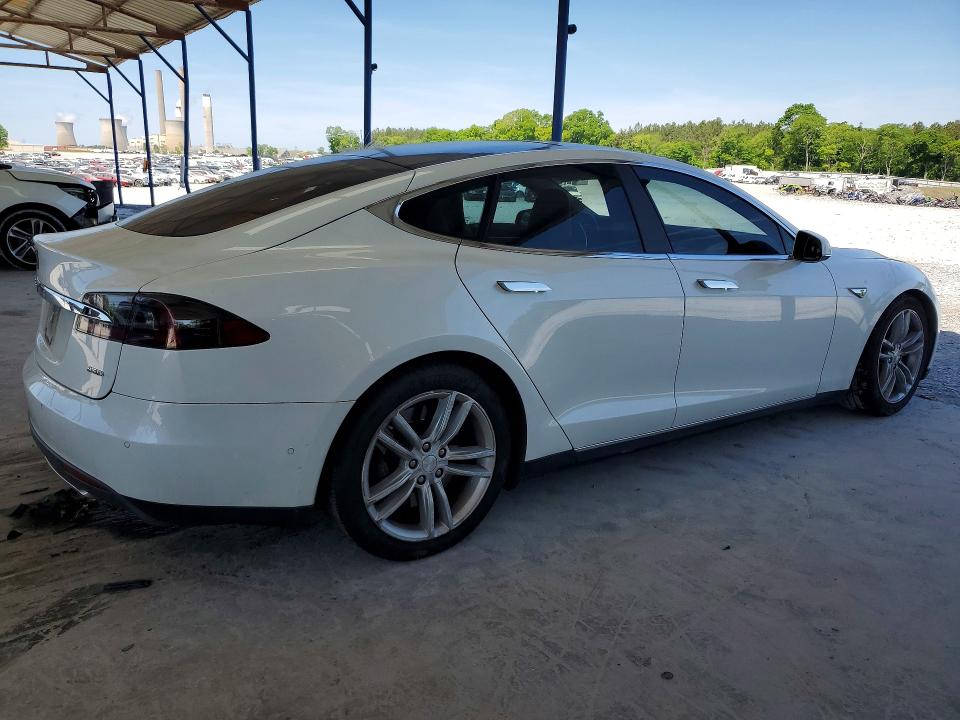 Продажа на аукционе авто 2015 Tesla Model S, vin: 5YJSA1E23FF116633, номер лота: 49614926