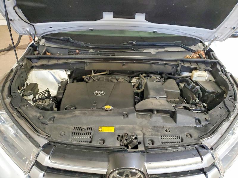 47717936 :رقم المزاد ، 5TDKZRFH5HS193139 vin ، 2017 Toyota Highlander مزاد بيع