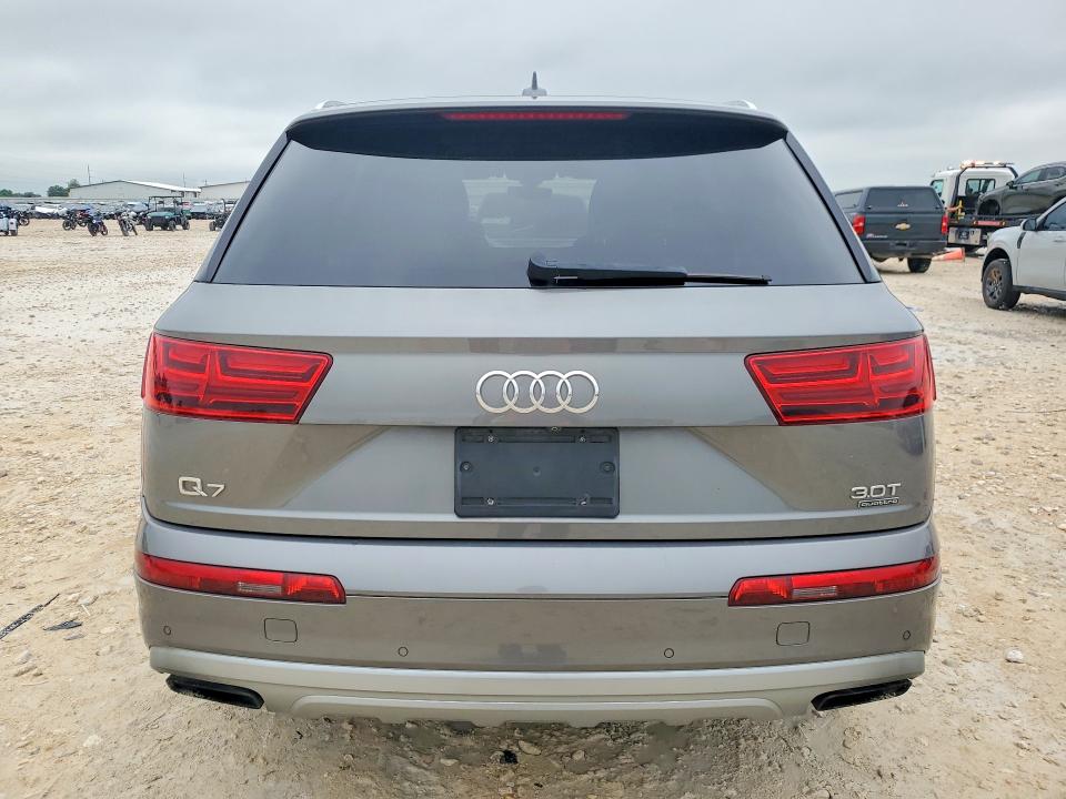 2017 Audi Q7 მანქანა იყიდება აუქციონზე, vin: WA1VABF75HD050975, აუქციონის ნომერი: 50626946