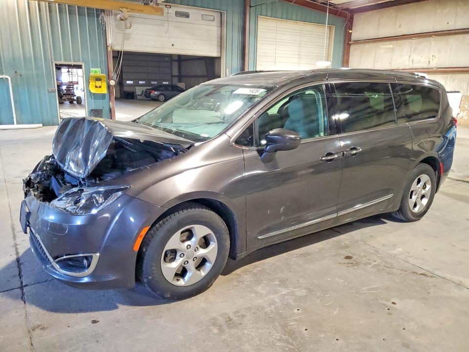 Продажа на аукционе авто 2017 Chrysler Pacifica, vin: 2C4RC1EG3HR812694, номер лота: 49175926