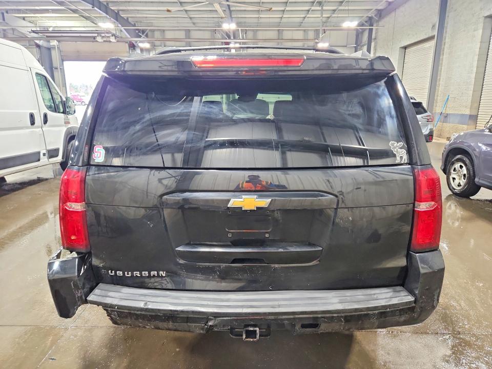 2017 Chevrolet Suburban მანქანა იყიდება აუქციონზე, vin: 1GNSKHKC3HR165953, აუქციონის ნომერი: 50142906
