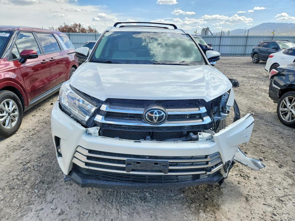 Продажа на аукционе авто 2019 Toyota Highlander, vin: 5TDDZRFH0KS743671, номер лота: 50553406