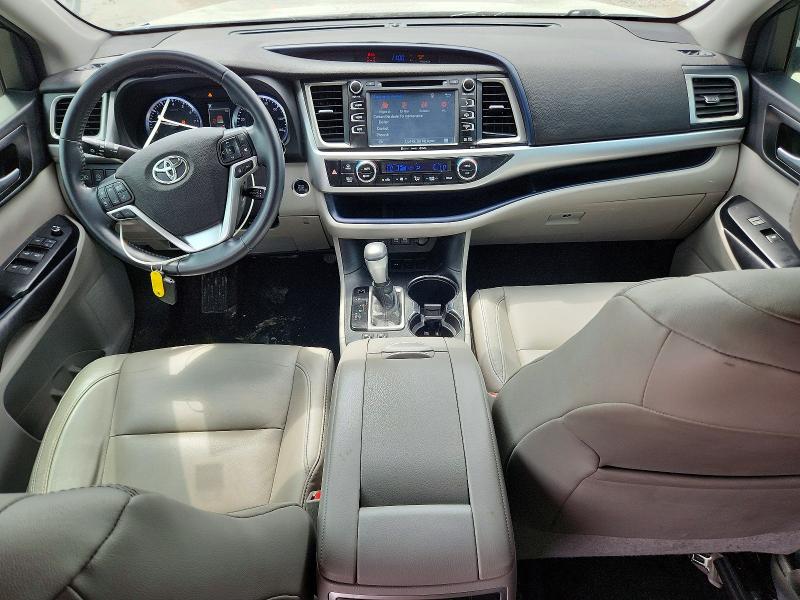 51019626 :رقم المزاد ، 5TDKZRFH4HS517133 vin ، 2017 Toyota Highlander مزاد بيع