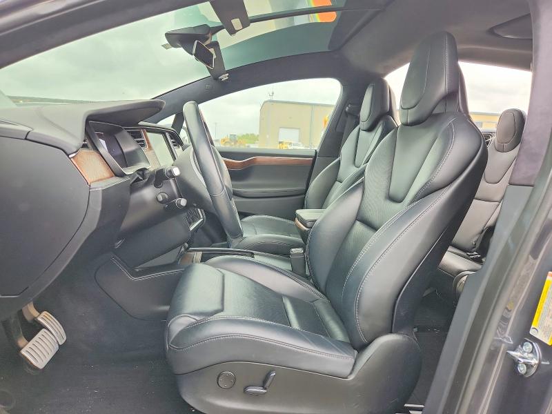 2018 Tesla Model X მანქანა იყიდება აუქციონზე, vin: 5YJXCAE4XJF142933, აუქციონის ნომერი: 48316926