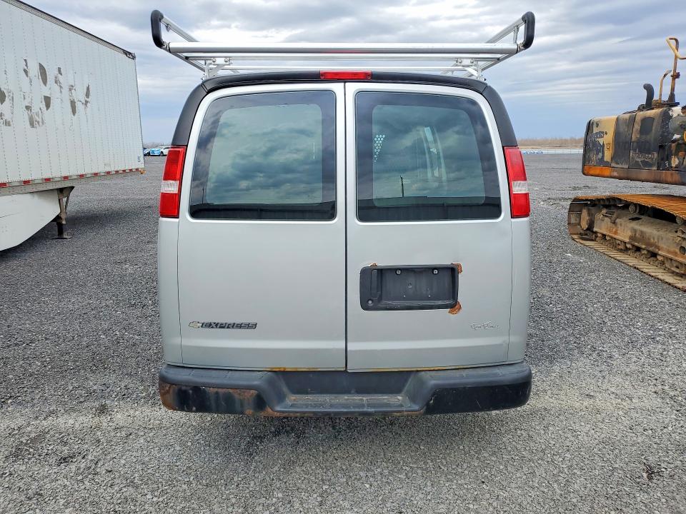 49291126 :رقم المزاد ، 1GCWGAFF2H1191143 vin ، 2017 Chevrolet Express G2500 مزاد بيع