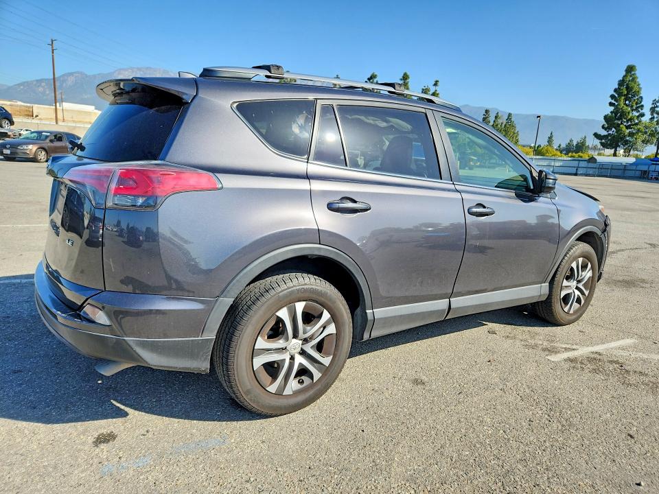 Auction sale of the 2017 Toyota Rav4, vin: JTMZFREV2HJ108169, lot number: 51664796